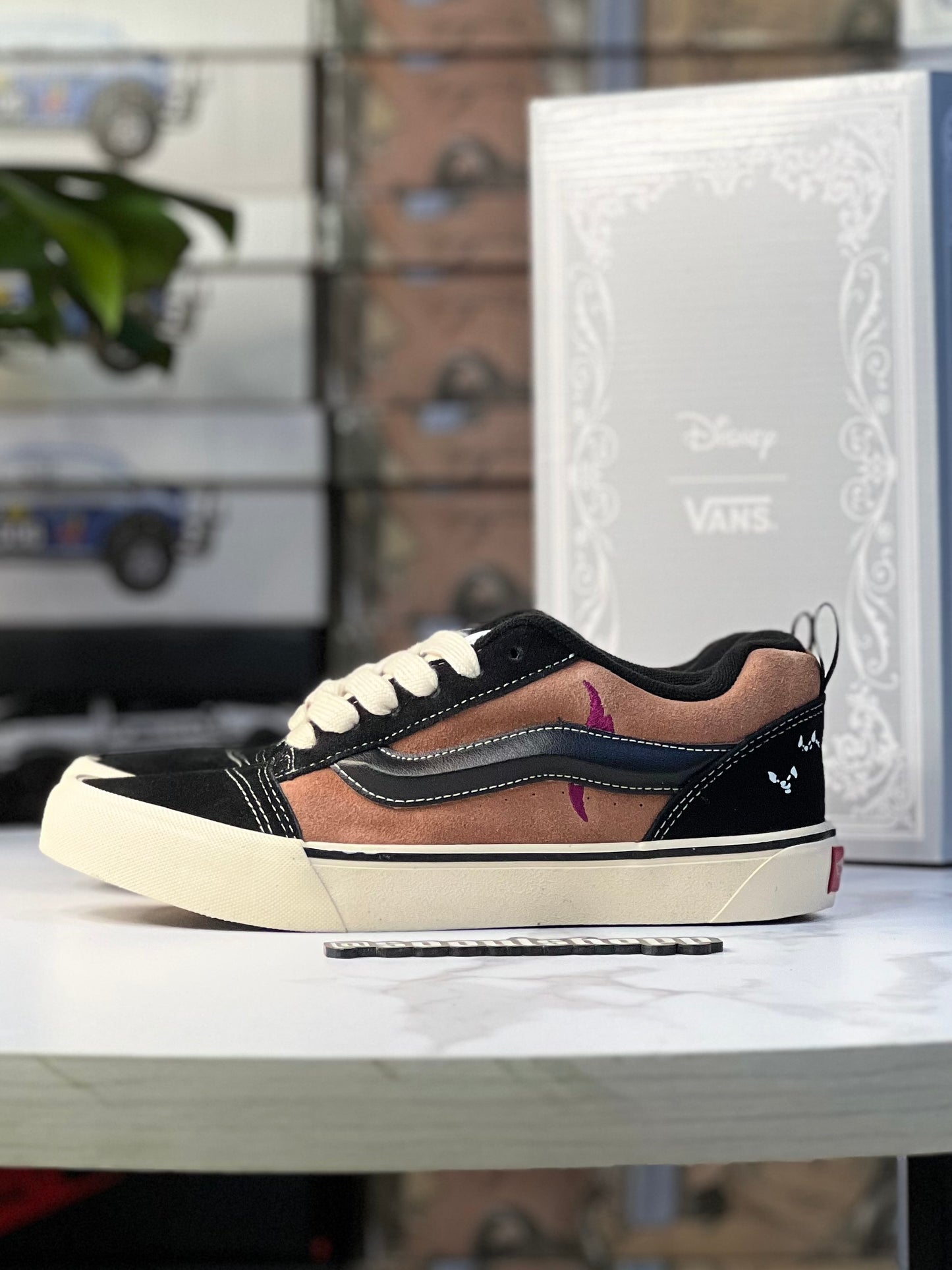 VANS Knu Skool X Disney