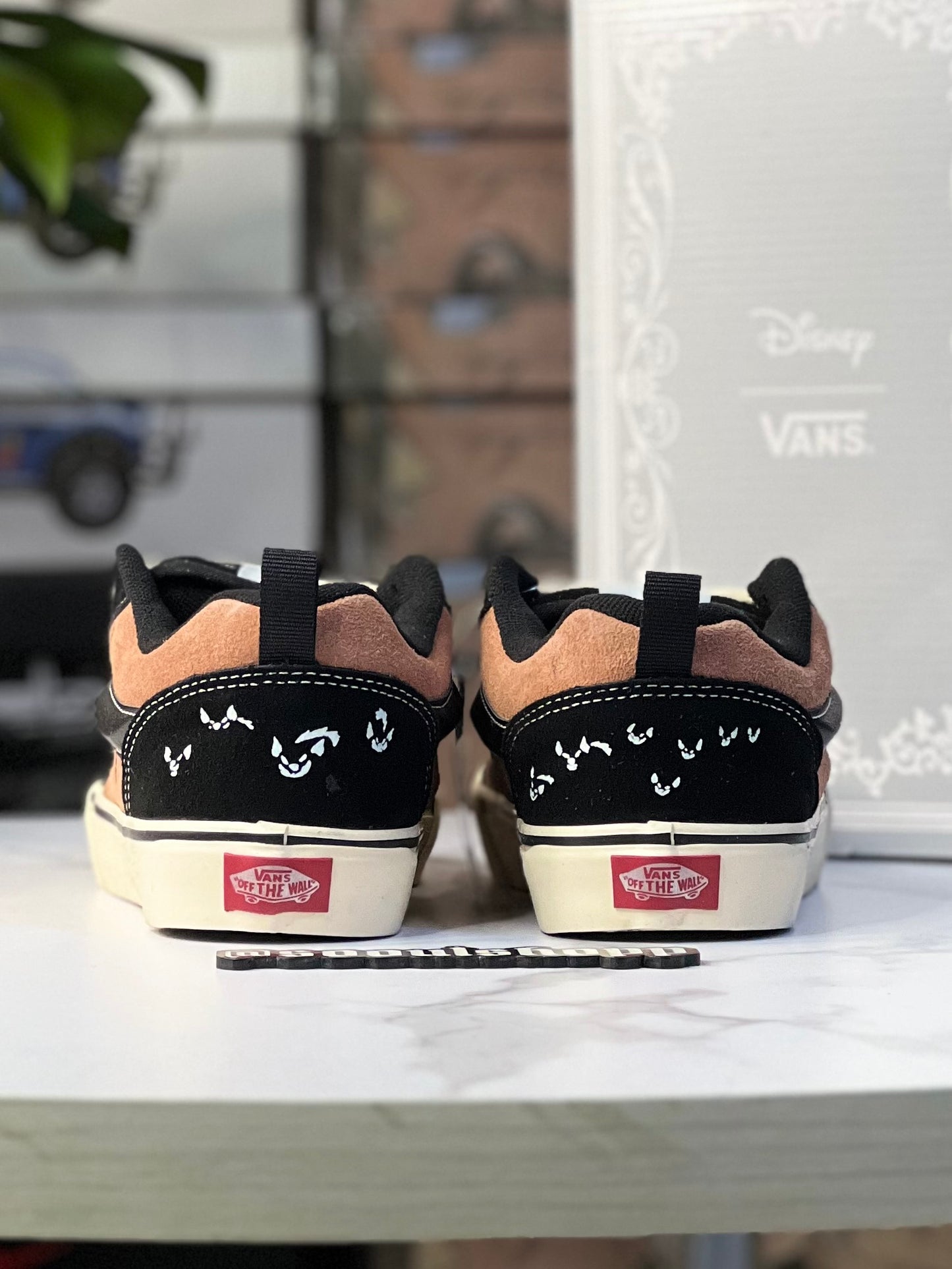 VANS Knu Skool X Disney