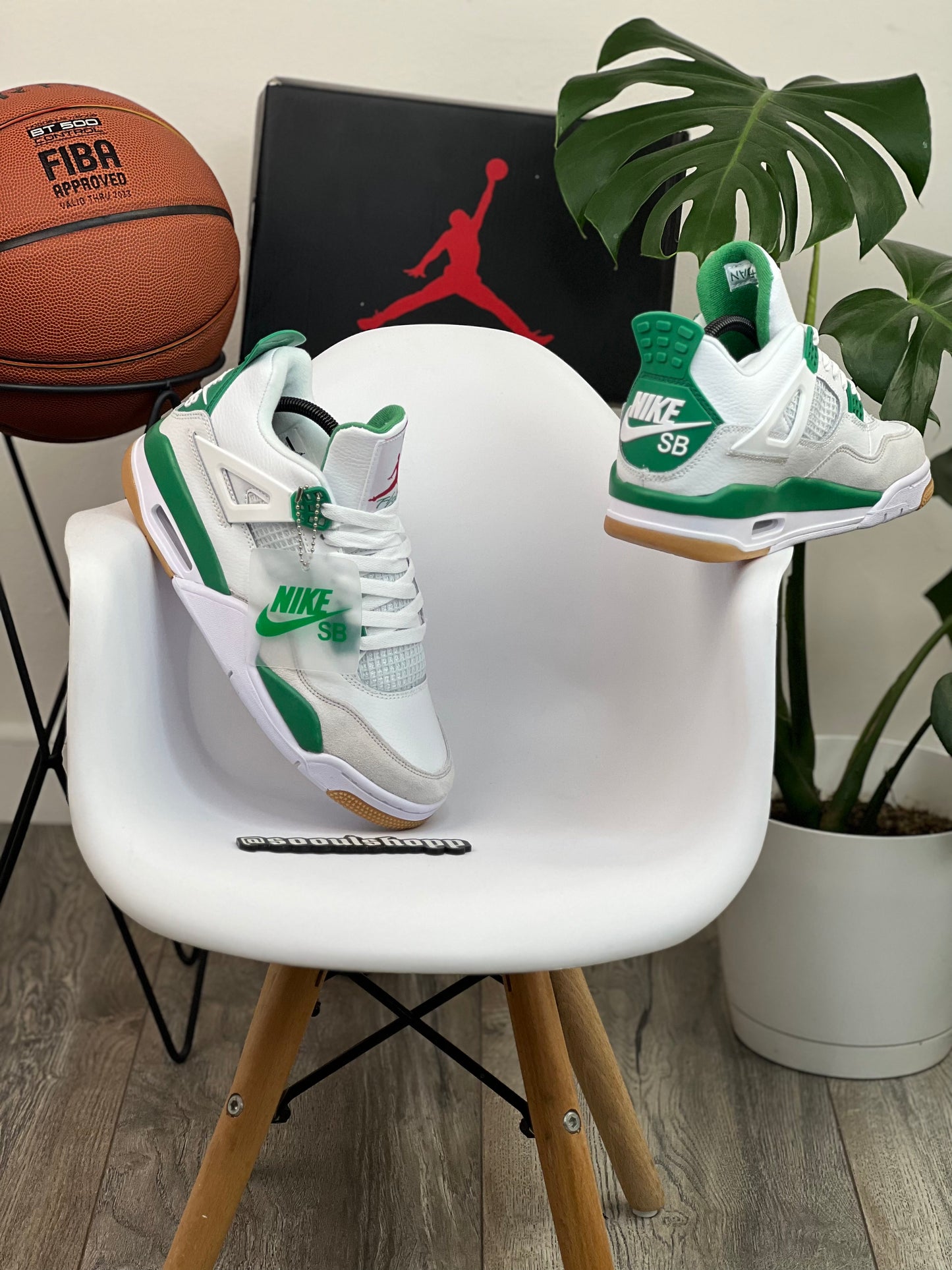 Nike SB x Air Jordán 4 Pine Green